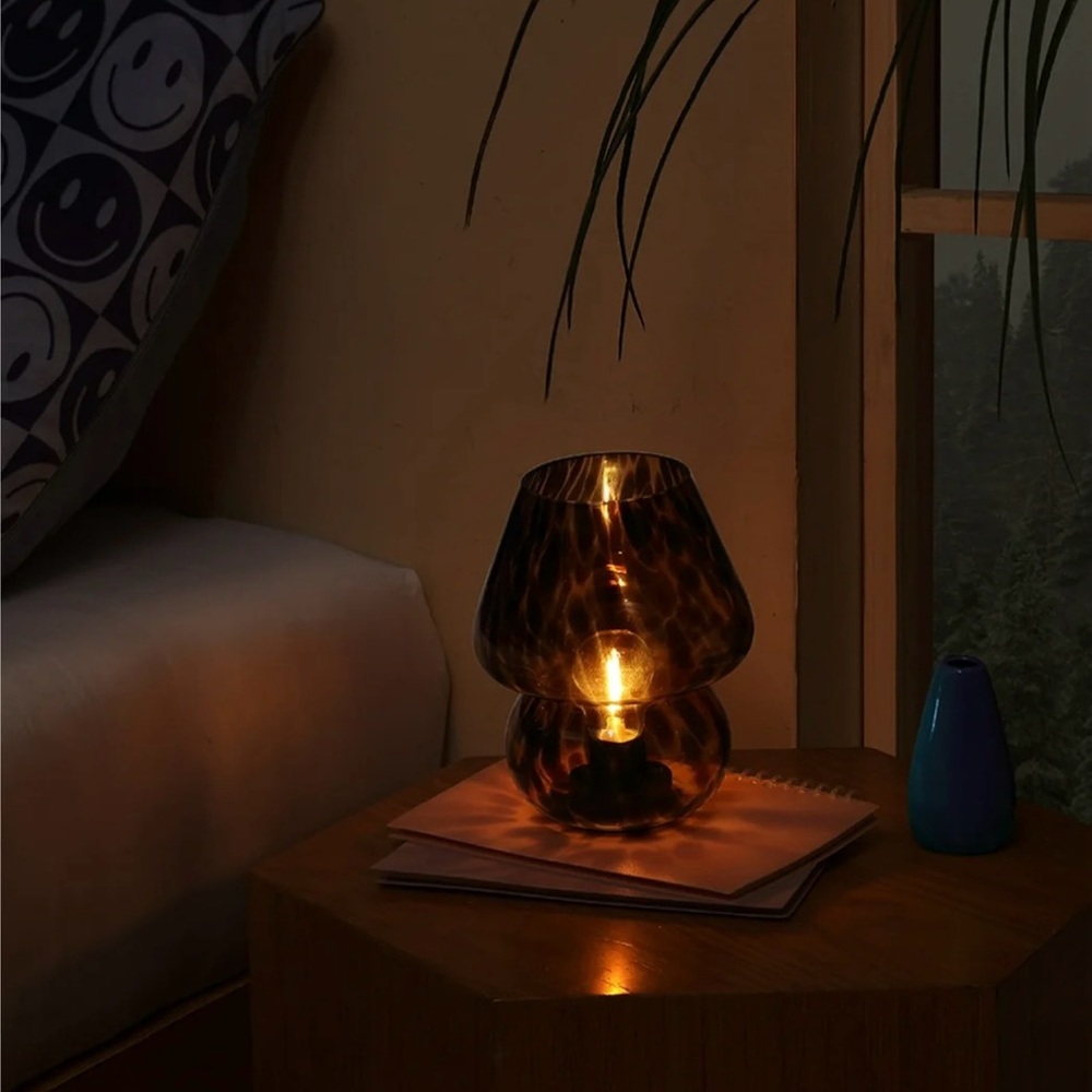 Brown Tortoise Glass Mushroom Lamp - Picture 3 of 8